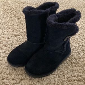 SO Brand Black Furry Women’s Boots Like New Barely Used